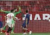Sevilla derrotó al Atlético de Madrid y lo puso tras las cuerdas