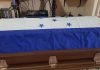 Arropado con la bandera de Honduras se encuentra cadáver de Chelato Uclés en su casa en el centro de la capital