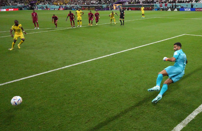 El primer gol de Ecuador lo marcó Enner Valencia de lanzamiento penal en el minuto 30.