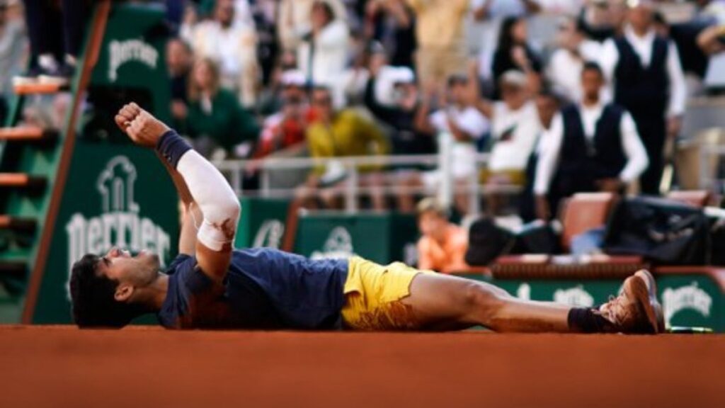 Carlos Alcaraz cumple su sueño al ganar Roland Garros.