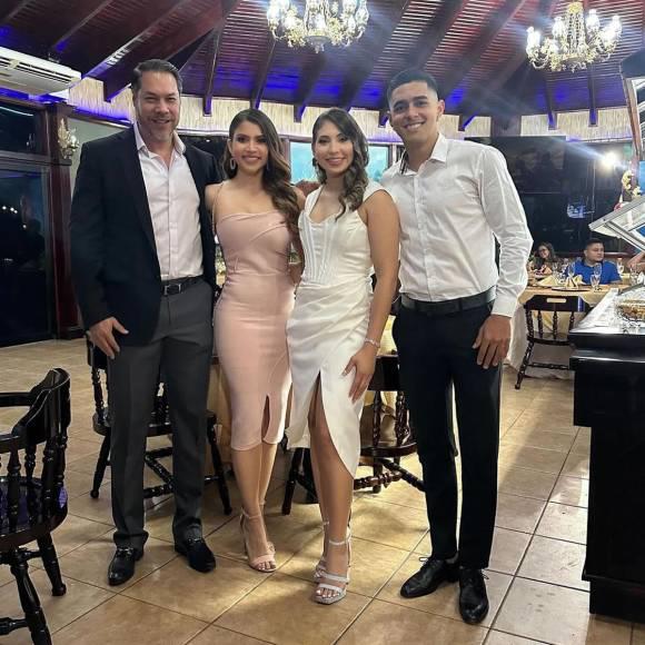 Luis Palma se casa con Annie Córdova en una boda bastante íntima.