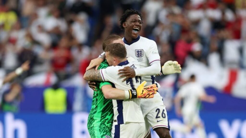 Bellingham y Kane rescatan a Inglaterra y clasifican a cuartos de final de la Eurocopa.