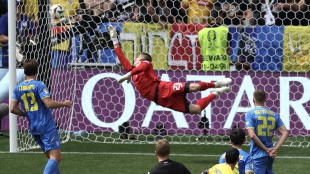 Rumania sorprende y golea a Ucrania en la Eurocopa y con una terrible actuación de Lunin.