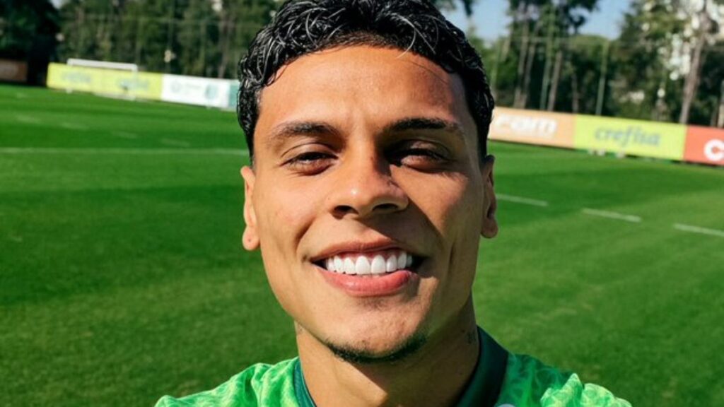 Manchester United quiere fichar al colombiano Richard Ríos.