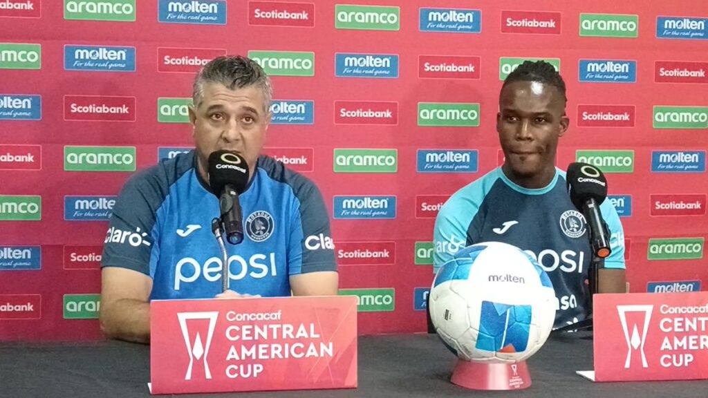 Diego Vázquez responde a Stempel: “Veremos quién se despierta un poquito más”.