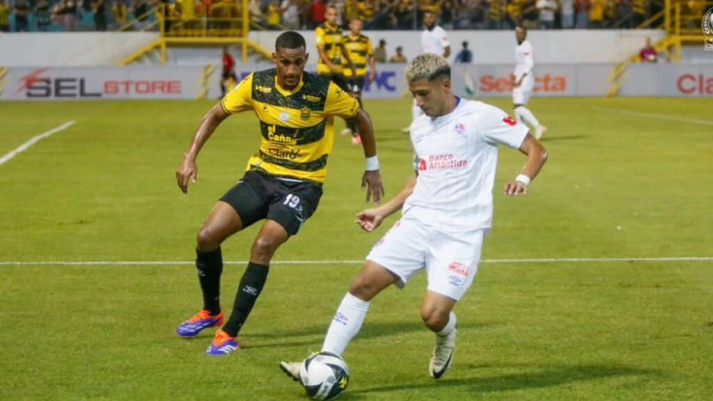 Gustavo Reggi da la cara tras derrota ante Real España: “Nos cuesta en los últimos 20 metros”.