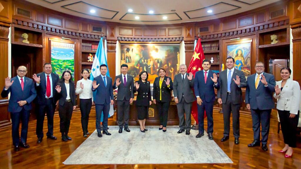 Presidenta Castro recibe la visita de Hua Chunying, Viceministra del Ministerio de Relaciones Exteriores de la República Popular China