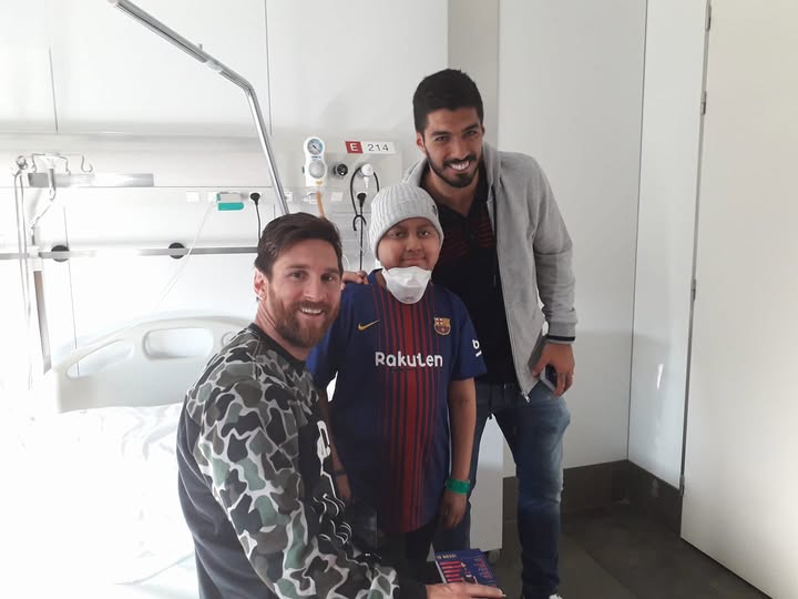 Muere Gustavo Manzano, el joven hondureño que conoció A Messi, Suárez, Vinicius y Mbappé