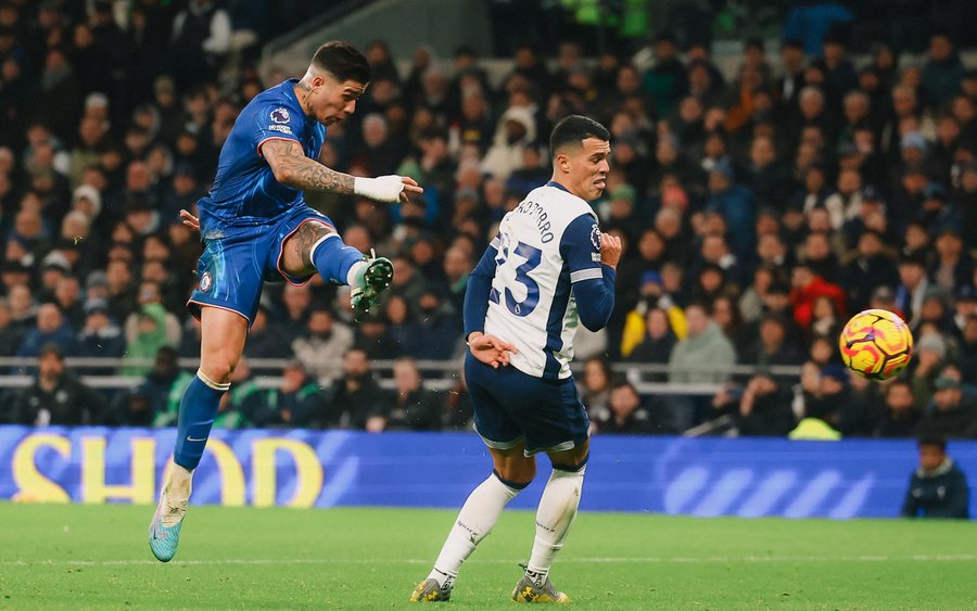 Chelsea remontó el derbi ante Tottenham en un partidazo