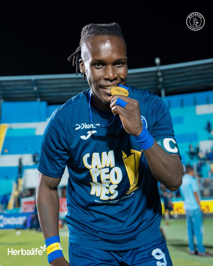 Rubilio Castillo explota y lanza fuerte crítica: “Aquí ser leyenda es un pecado”
