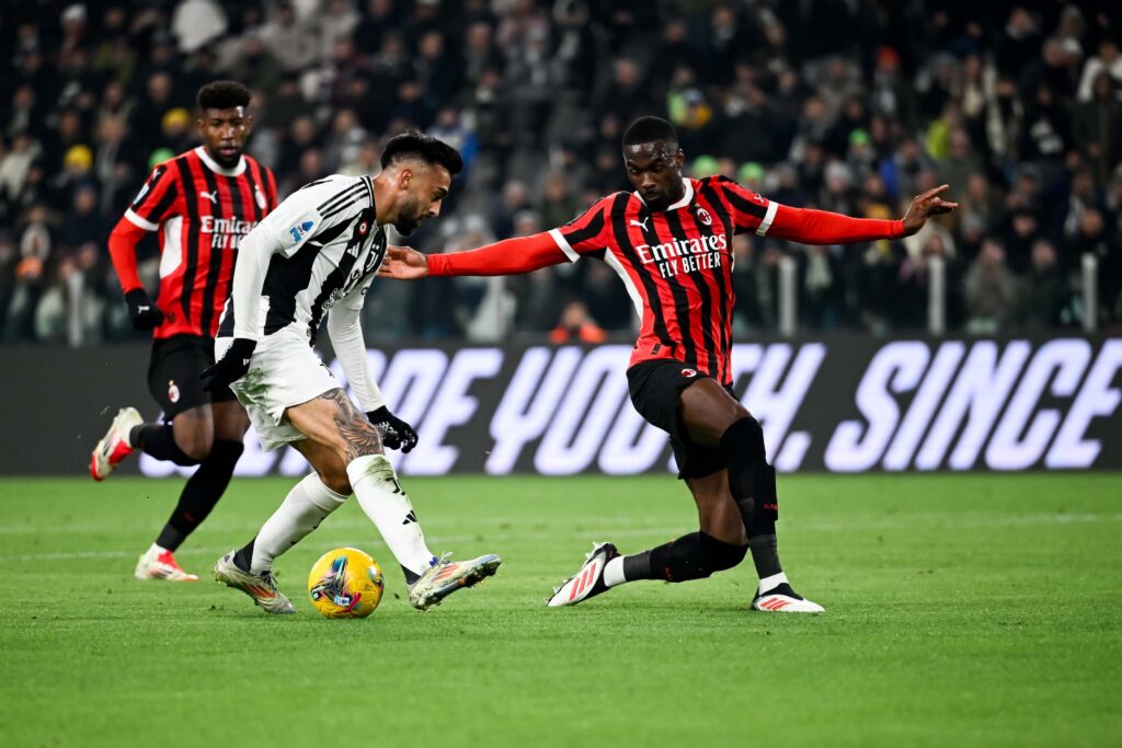 Juventus derrota al AC Milan en el clásico de la jornada en Italia