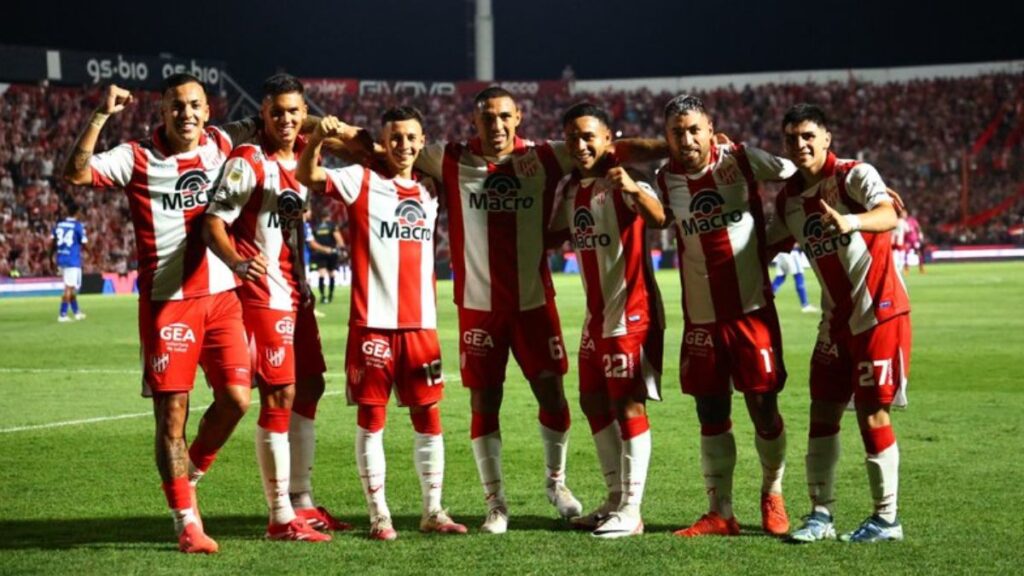 Instituto de Pedro Troglio derrota al actual campeón Vélez