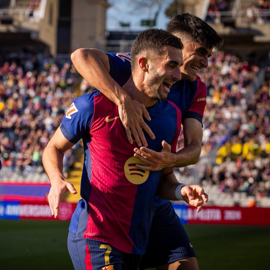 Barcelona con un gran Lewandowski goleó al Girona y sigue líder de la Liga de España