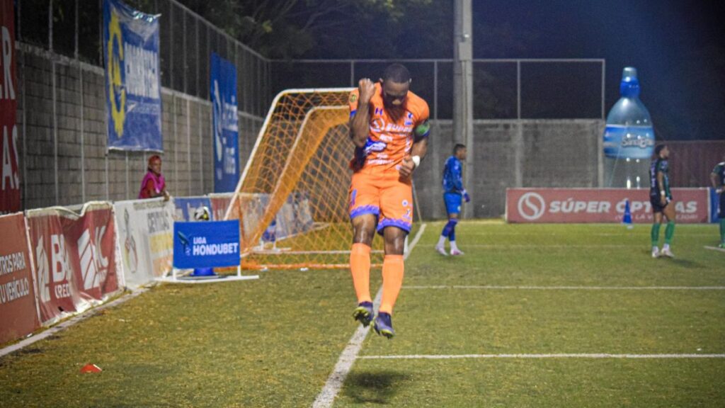Lobos de UPN derrotó a Juticalpa FC en el debut de Héctor Vargas