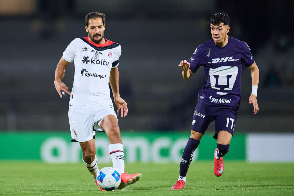 Pumas cumple y derrota al Alajuelense en la ida de octavos de Copa de Campeones de Concacaf