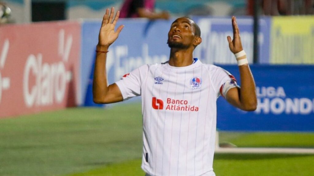 Eduardo Espinel tras ganar las vueltas regulares: “la historia nos exige de salir campeón”