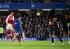 Chelsea soportó con 10 jugadores y empató con Arsenal