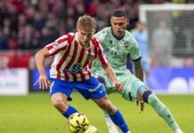 Kervin Arriaga juega los 90 minutos en la derrota del Levante ante Atlético de Madrid