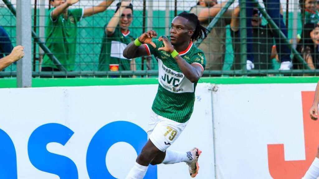 Los verdes vencieron al Platense en el descuento.