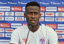 Kevin Güity explica por qué jugó de contención: “Si ahí me necesitan, estaré para aportar”