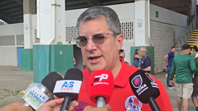 RafaVilledaSobreTroglio_MiPasionhn