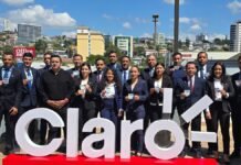 FFH entrega gafete FIFA a 19 árbitros hondureños