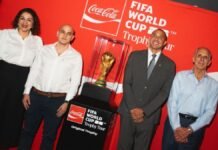 Más de 2,000 aficionados al fútbol vivieron la emoción inolvidable del Tour del Trofeo de la Copa Mundial de la FIFA™, presentado por Coca-Cola en SPS