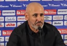 Eduardo Espinel analiza derrota contra Motagua y habla de Dereck Moncada: “No me sorprende lo que está pasando y no tiene techo”