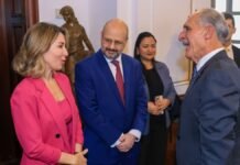 𝗗𝗶𝗮́𝗹𝗼𝗴𝗼 𝗰𝗹𝗮𝘃𝗲 𝗲𝗻𝘁𝗿𝗲 𝗚𝗼𝗯𝗶𝗲𝗿𝗻𝗼 𝗱𝗲 𝗡𝗮𝘀𝗿𝘆 𝗔𝘀𝗳𝘂𝗿𝗮 𝘆 𝗲𝗹 𝗙𝗠𝗜 𝗽𝗮𝗿𝗮 𝗹𝗮 𝗲𝘀𝘁𝗮𝗯𝗶𝗹𝗶𝗱𝗮𝗱 𝗲𝗰𝗼𝗻𝗼́𝗺𝗶𝗰𝗮 𝗱𝗲𝗹 𝗽𝗮𝗶́𝘀