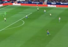Terrible error de Joan García y el Atlético de Madrid está venciendo 1-0 al Barcelona