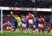Arsenal se queda con el clásico ante Chelsea y se mantiene en la cima de la Premier League