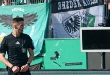 Aficionado desconecta el VAR para salvar a su equipo de un posible penalti