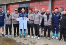 Dirigentes de FFH realizan visita a la Selección de España