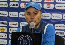 Javier López explota contra el arbitraje tras empatar con Olancho FC: “Aquí parece que el que no llora, no mama”