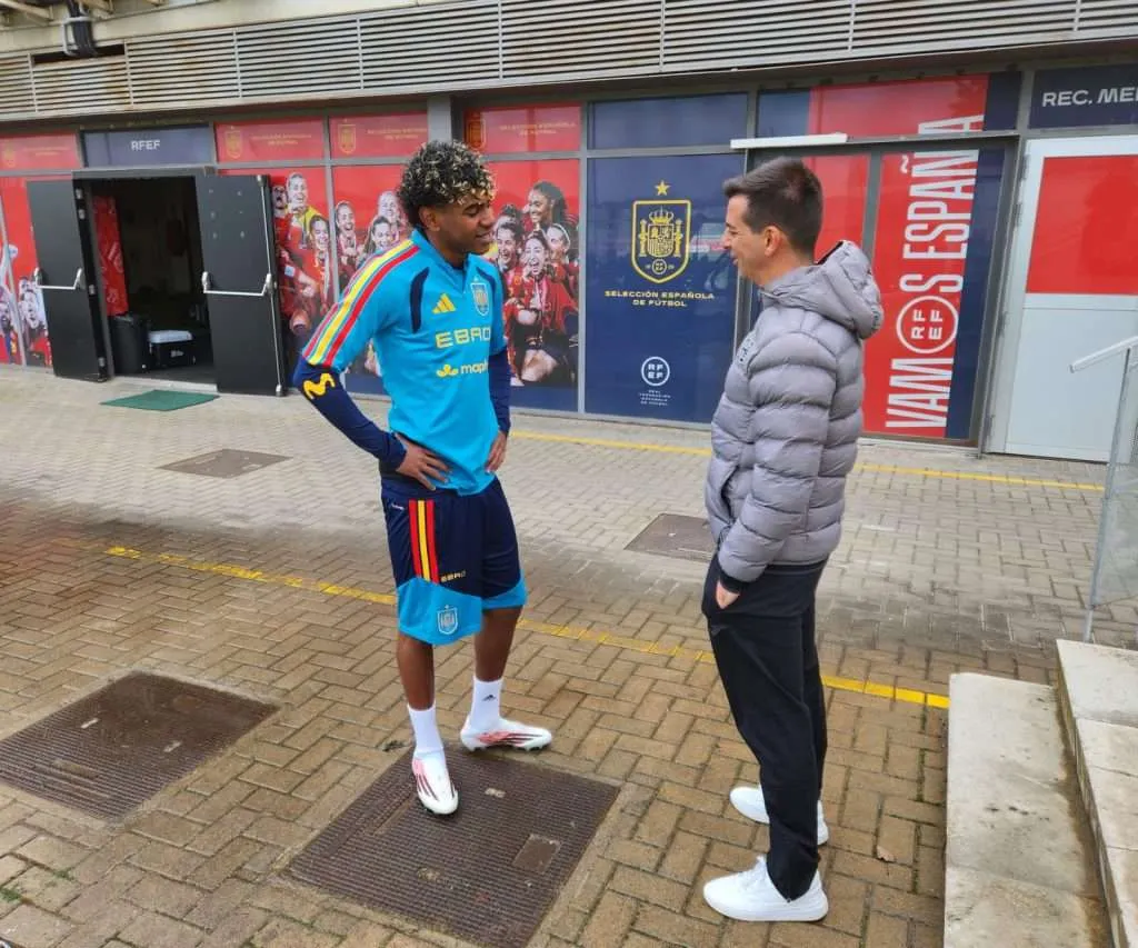 Dirigentes de FFH realizan visita a la Selección de España
