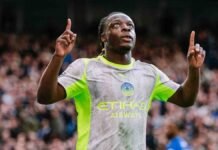 Manchester City golea al Chelsea y sueña con alcanzar al Arsenal