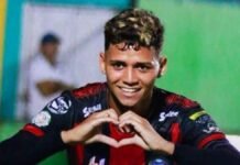 Choloma remonta a Real España que se quedó con nueve jugadores