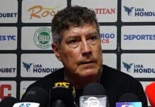 Hugo Viegas molesto por expulsión de Tatum y Nixon Cruz: “Son los mismos reincidentes y hay que tomar medidas”