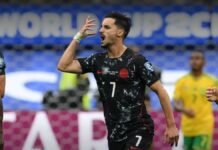 Canadá clasifica a octavos de final con un gol de Eustaquio en el tiempo adicional
