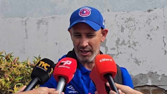 EduardoEspinelViajaHouston_MiPasionhn