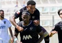 Bryan Róchez se luce en Portugal marcando un doblete y dando el triunfo al Leixões SC