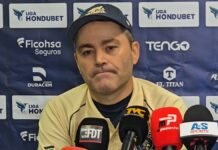 Javier López se culpa tras perder contra Estrella Roja: “La derrota de hoy es del técnico”