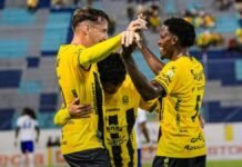 Real España hace respetar el Morazán y derrota 2-0 a Génesis PN