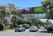 Honduras invade El Salvador para conquistar a miles de turistas en la Semana Agostina