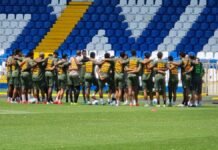 Honduras entrena en el Nacional tras la derrota ante Surinam con la mira puesta en Jamaica
