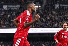 Alexander Isak se roba el show con doblete en triunfo del Liverpool ante Ipswich