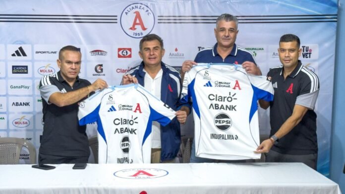 DiegoVazquezPresentadoAlianza_MiPasionhn