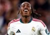 Diomandé rescata al Real Madrid, que vence al Villarreal y termina con diez por expulsión de Vinicius